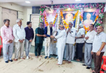 Social Worker Kiritbhai Chavda honored by Shri Desai Sai-Sutar Gyati Mandal Mumbai