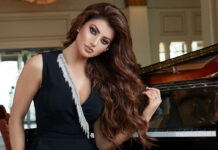 उर्वशी रौतेला ने इंस्टाग्राम पर 45 मिलियन फॉलोअर्स किए और दुनिया के शीर्ष से एक सुपर खतरनाक स्टंट करके जश्न मनाया Urvashi Rautela Hits 45 million Followers On Instagram And Celebrates By Performing A Super Dangerous Stunt From The Top of the World