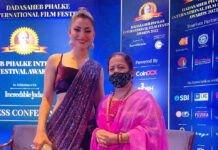 उर्वशी रौतेला को महाराष्ट्र की मेयर किशोरी पेडनेकर ने कहा “भारत का हीरा”, उनके माता-पिता को क्या धन्यवाद उन्हें जन्म देने और भारत का इतिहास रचने के लिए Urvashi Rautela called as “Diamond Of India” by Mayor of Maharashtra Kishori Pednekar who also thanked her parents for giving her birth and for creating history for India