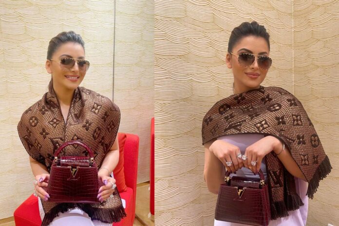 Urvashi Rautela showcases LV brand's Rs 7 lakh look which is making us mesmerized by the beauty of the actress