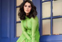 अपने शानदार क्रेप ग्रीन ड्रेस में सिद्धिका शर्मा ने ग्लैमर का ऐसा लगाया तड़का जिसका करिश्मा देख दिलो में मच जायेगा तहलका In her stunning crepe green dress Siddhika Sharma added a dash of glamor