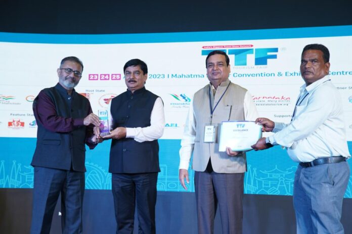 Karnataka Tourism receives the Best Stand Award for Design and Decoration at TTF Ahmedabad 2023