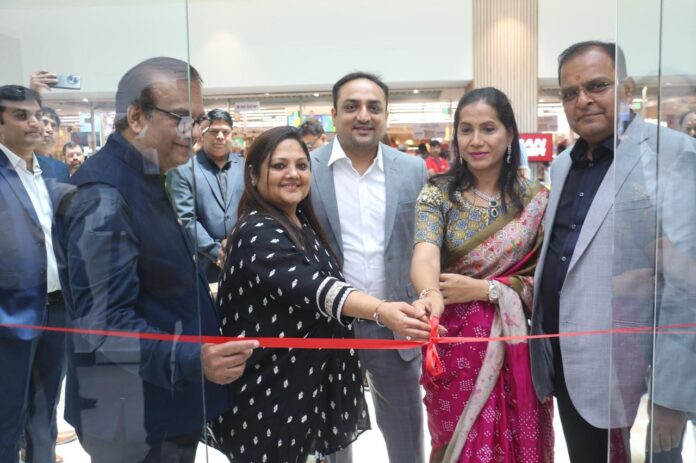 Grand launch of Limelight Diamonds store in the city of Nawabs (1)