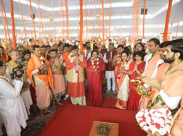 राम मंदिर में ध्वजारोहण और भारत उत्कर्ष महायज्ञ की पूर्णाहुति, नोएडा में 11 लाख श्रद्धालुओं ने रचा नया इतिहास