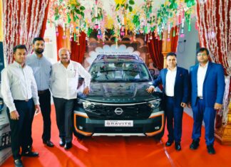 सूरत के प्रसिद्ध प्रमुख निसान शोरूम में ऑल-न्यू निसान ग्रेवाईट का भव्य लोंचिंग किया गया